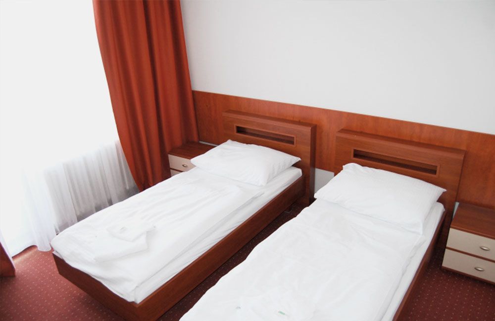 Hotel Lineas プレショフ エクステリア 写真
