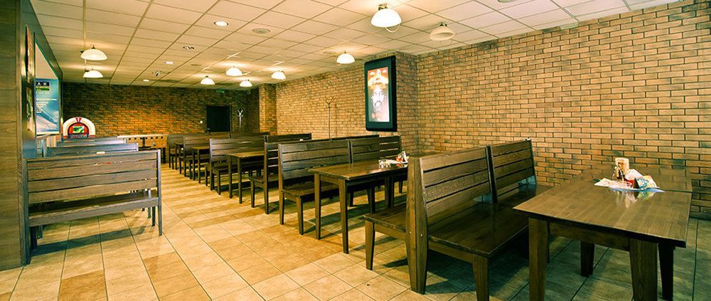 Hotel Lineas プレショフ エクステリア 写真